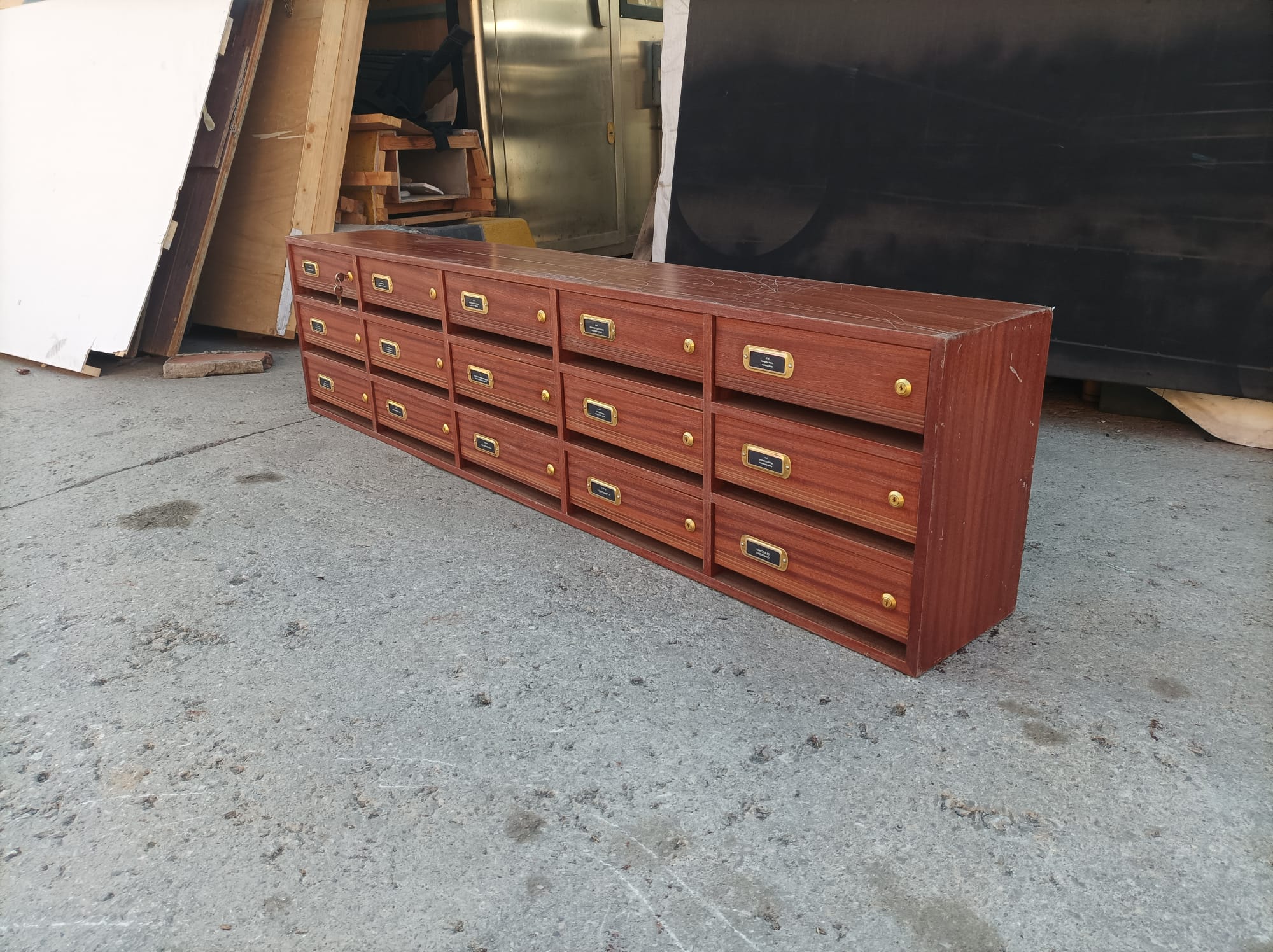 bloque buzones 43x174.5x25 1u.